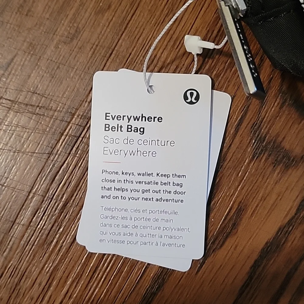 NWT Lululemon Everywhere Belt Bag - Picture 3 of 4